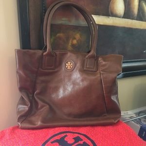 brown handbag